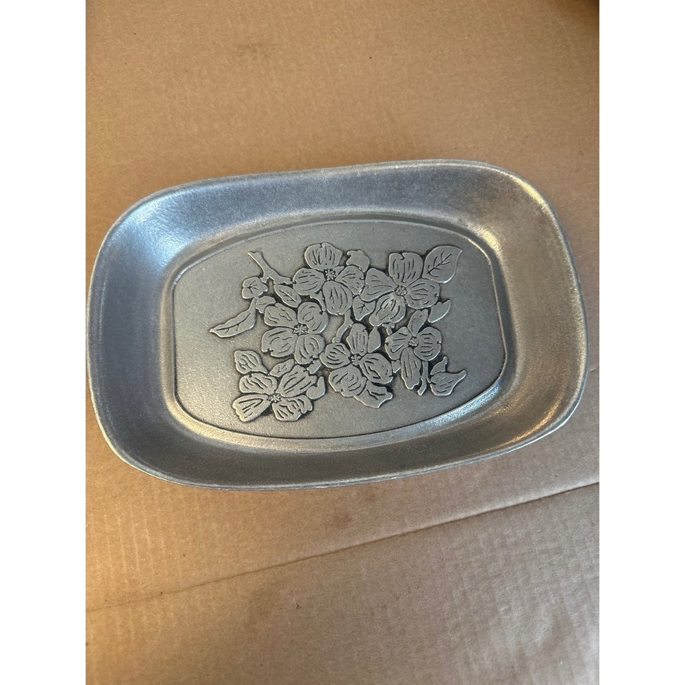 Vintage Wilton Armetale Pewter Tray Floral Dogwood Flower Dish Columbia PA RWP